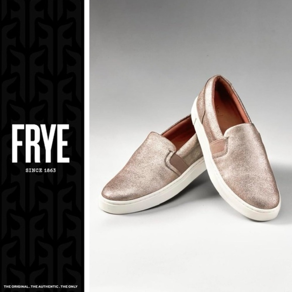 FRYE Ivy Metallic Leather Slip-On Sneakers 7.5 Iridescent Silver Comfort Flats